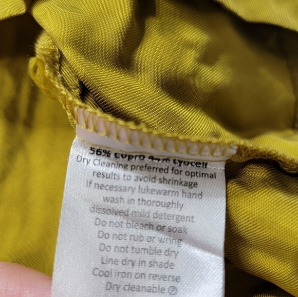 Elk Australia Mustard Yellow Short Sleeve Slight V Neck Blouse Size S - Picture 9 of 10